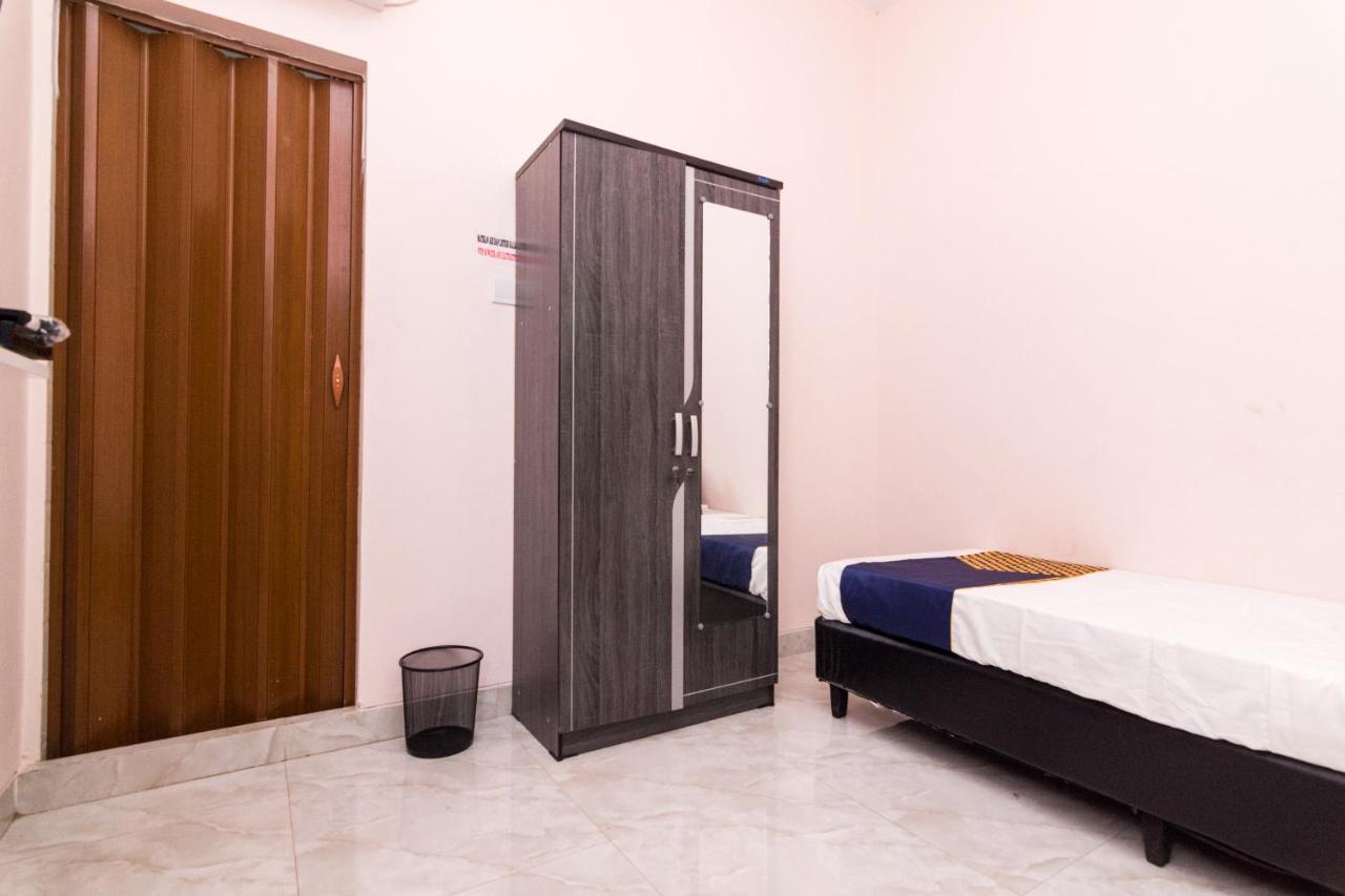 Oyo 1917 Mamora Homestay Batam Kültér fotó