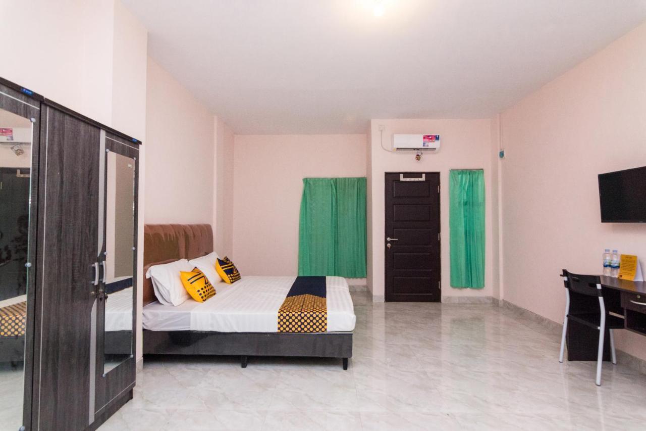 Oyo 1917 Mamora Homestay Batam Kültér fotó